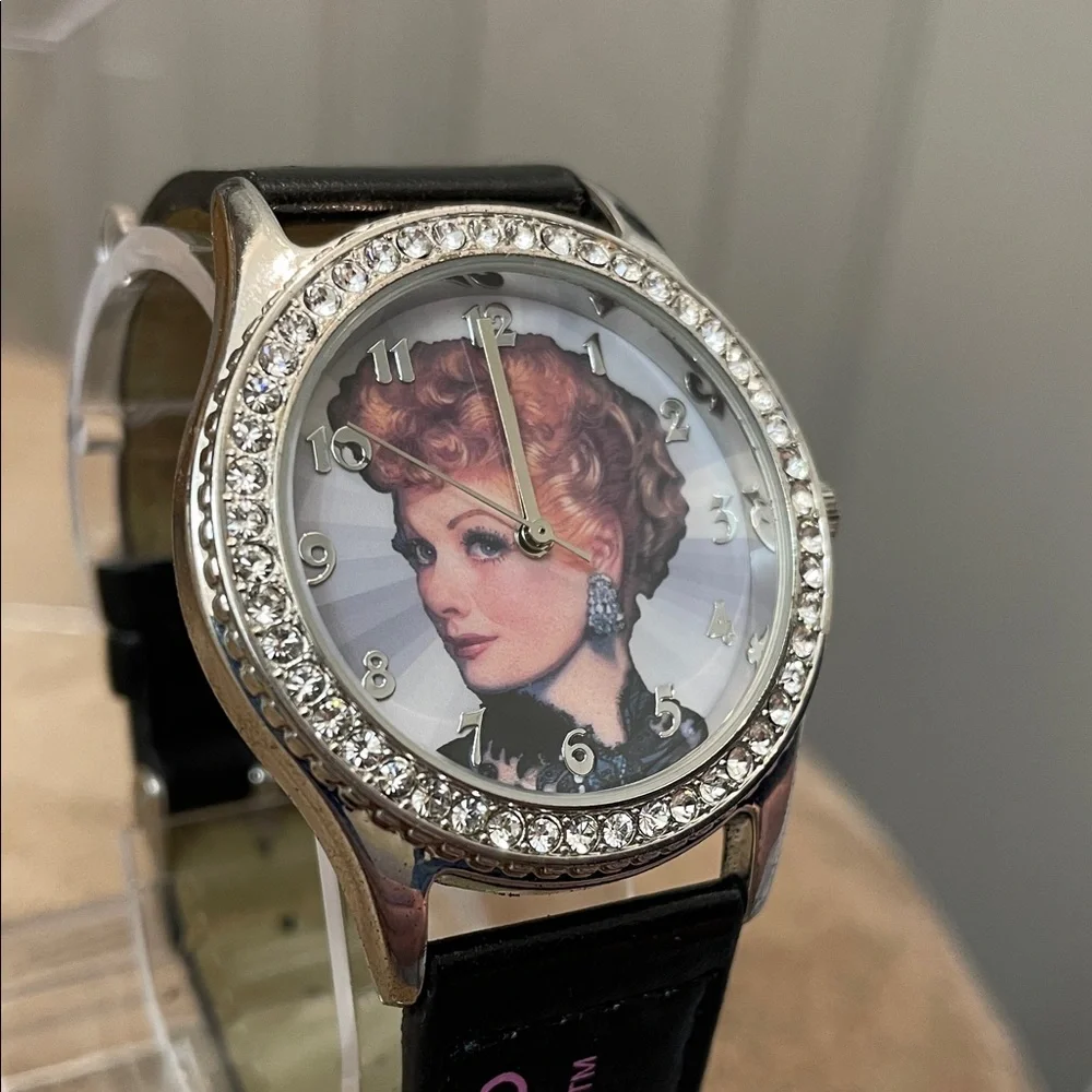 Rare Vintage Lucille Ball Portrait Wristwatch - Picture 3 of 11